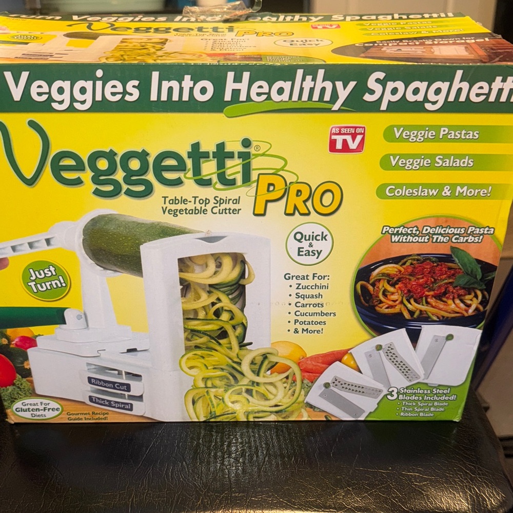 Veggetti Pro Spiral Vegetable Cutter NIB